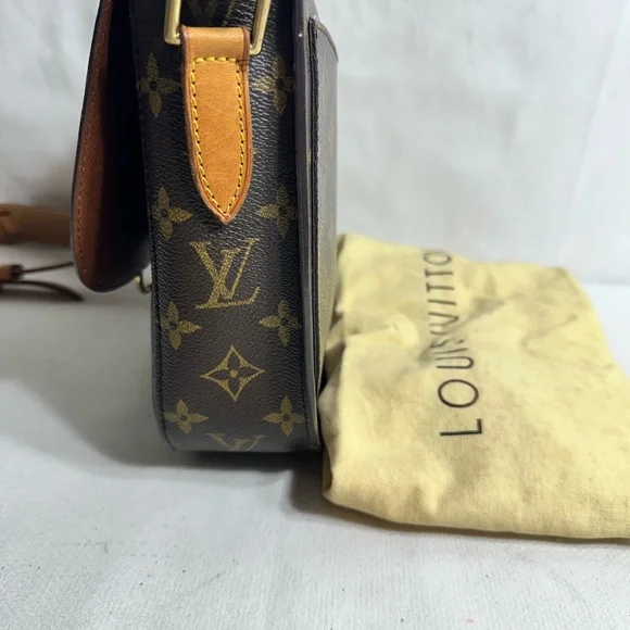 Louis Vuitton Crossbody Bag - Picture 4 of 10